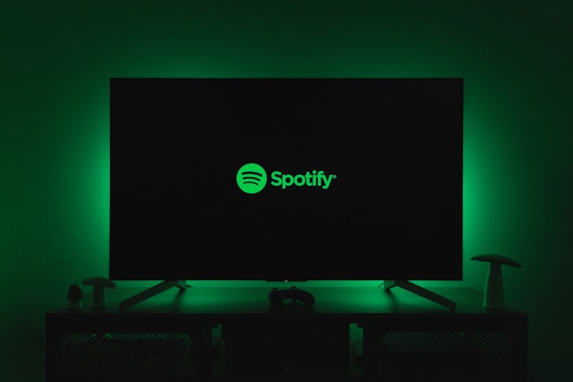 Spotify & Podcast